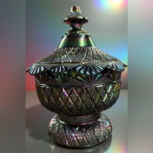 FENTON Amethyst Carnival Diamond Fenton Accents. Open & Close Candy Dish